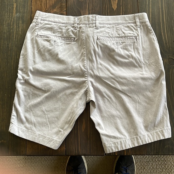 Ted Baker men’s gray shorts 34r - Picture 3 of 4